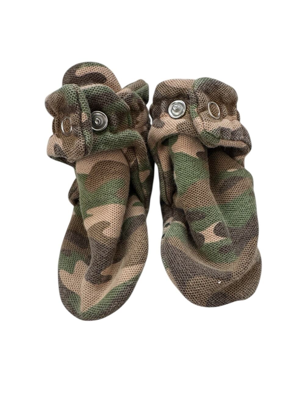 ROBEEZ Camo Print Canvas Snap Booties 6-12 Months Cotton Slippers Pre-walker